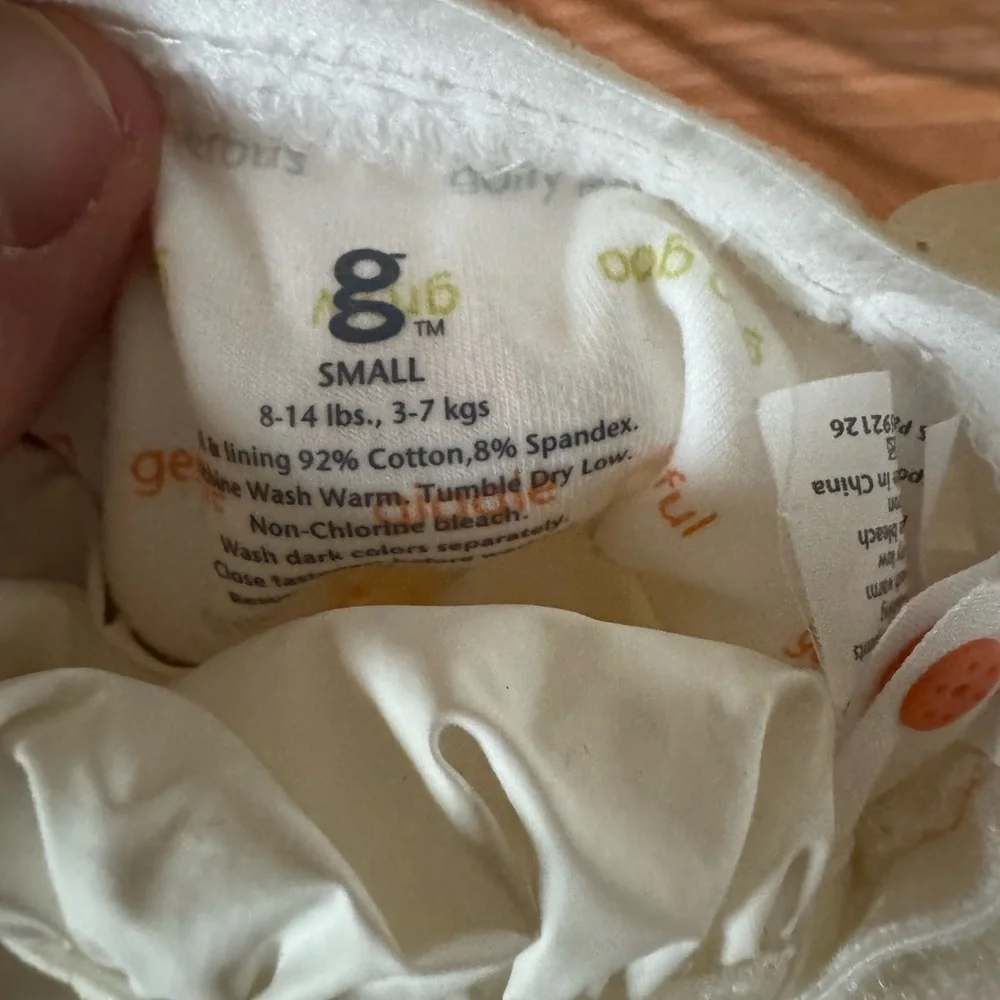 gDiapers lot of 25 sets